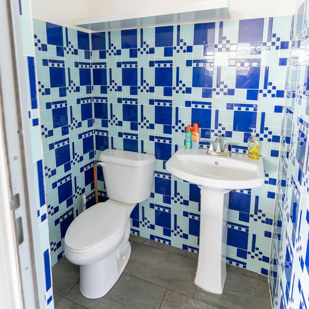 Aquaville Dorado Moderna A Studio 7 Екстериор снимка