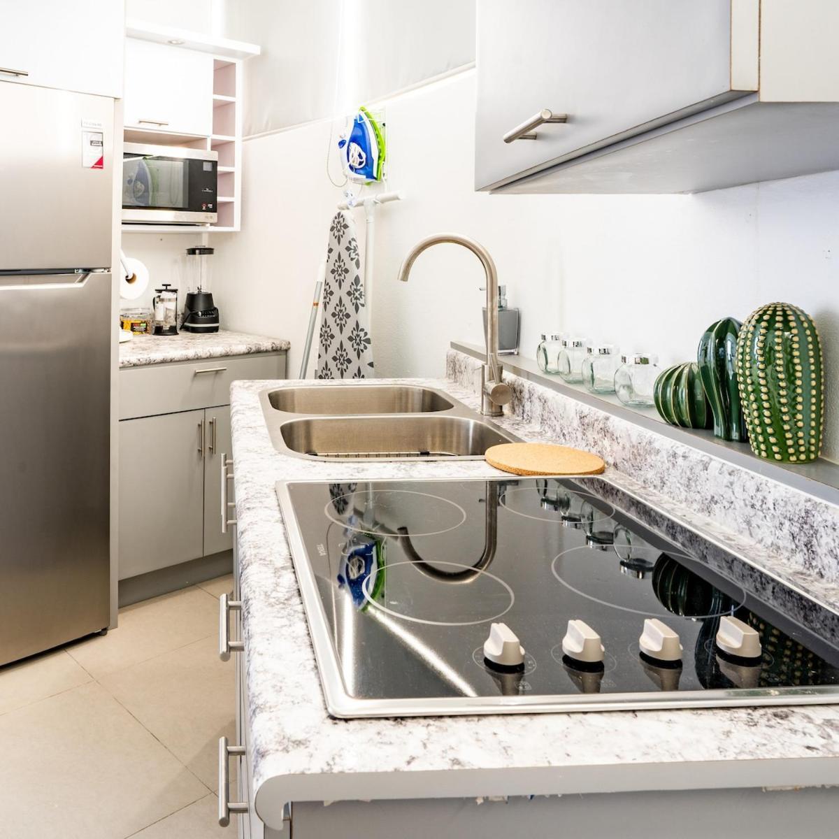 Aquaville Dorado Moderna A Studio 7 Екстериор снимка