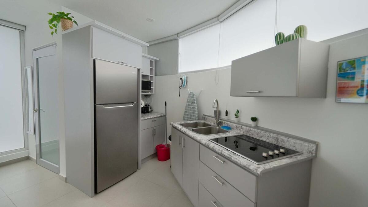 Aquaville Dorado Moderna A Studio 7 Екстериор снимка