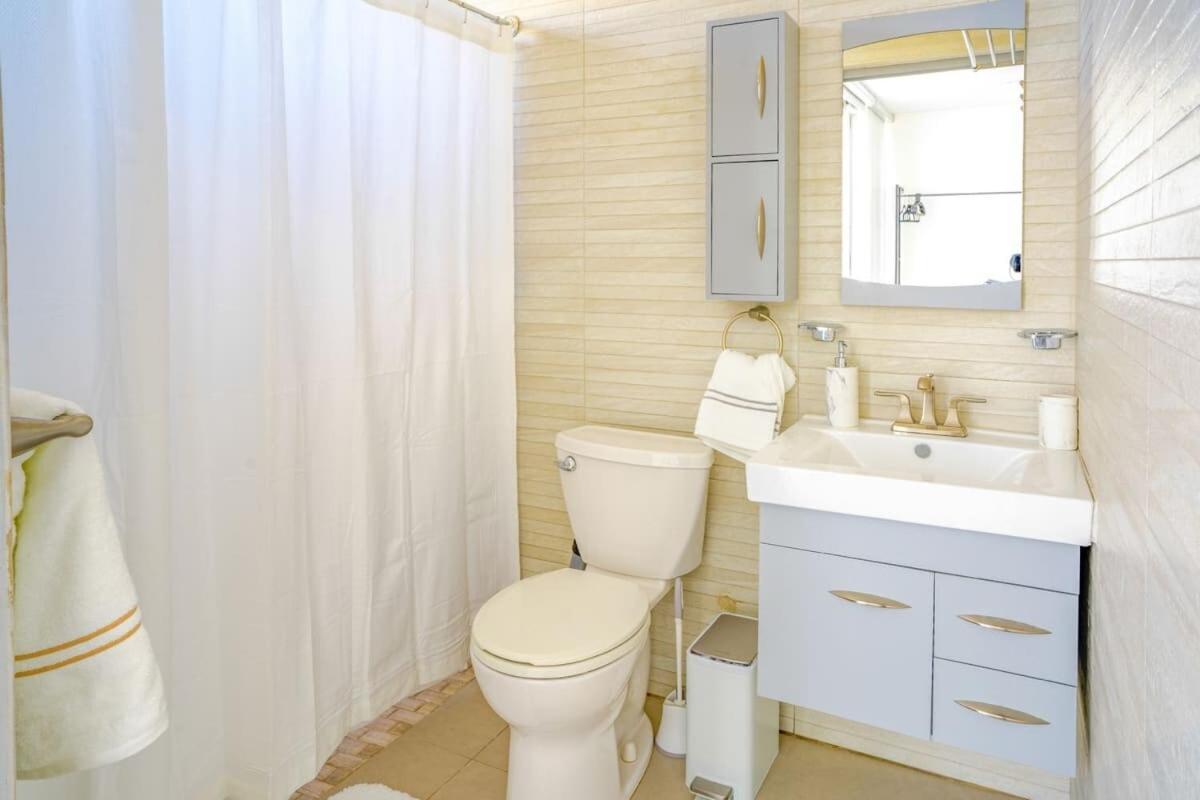 Aquaville Dorado Moderna A Studio 7 Екстериор снимка