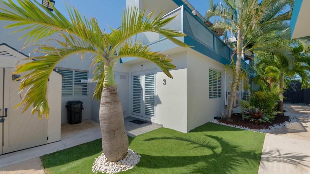 Aquaville Dorado Moderna A Studio 7 Екстериор снимка