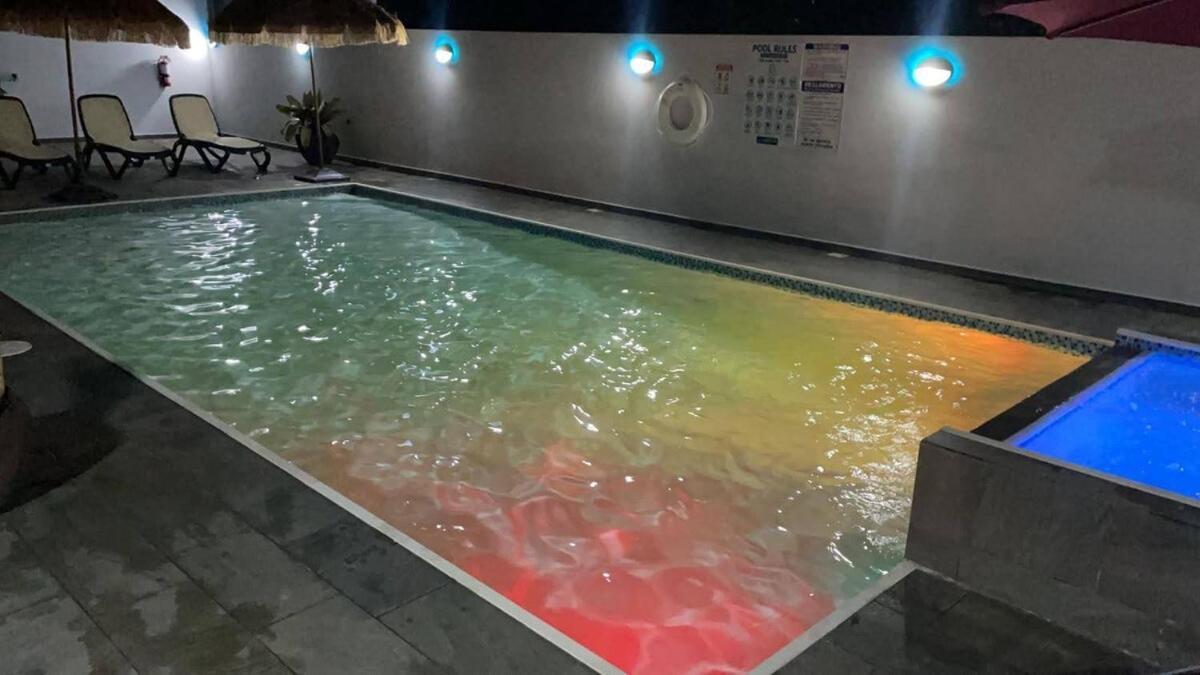 Aquaville Dorado Moderna A Studio 7 Екстериор снимка